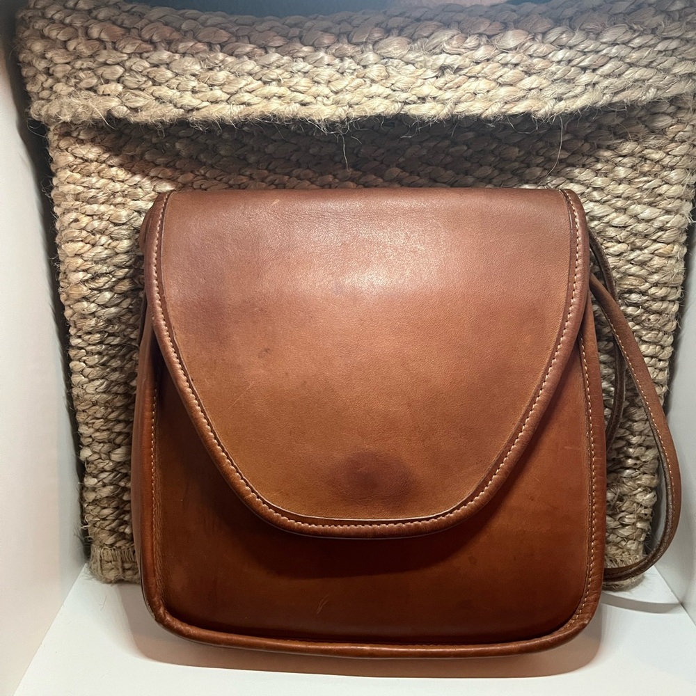 Vintage Coach British Tan Lindsay Crossbody Bag